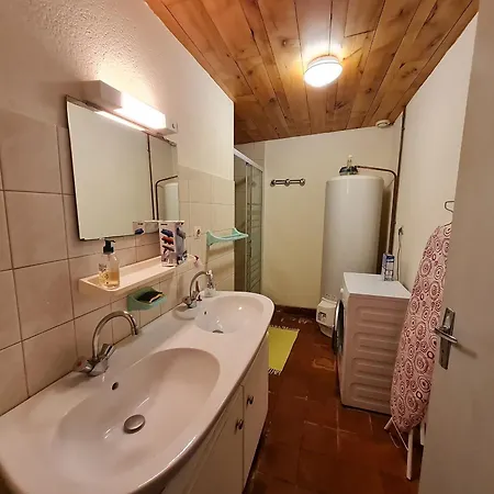 Hébergement de vacances Maison De Charme Avec Wifi Au Cœur Du Marais Poitevin, Jardin Clos, Barque Et Vélos, 4 - Fr-1-426-146 Benet